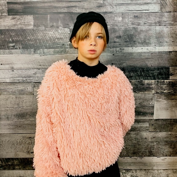 Pink Sweater - Picture 2 of 7